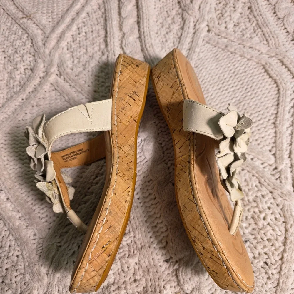 Born Thong Sandals Flip Flops All Leather Cream Floral Cork Wedge Womens 8